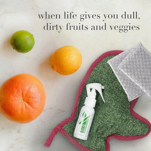FINAL PRICE! Norwex FRUIT AND VEGGIE SCRUB MITT NWOT NEVER USED. - Picture 2 of 4